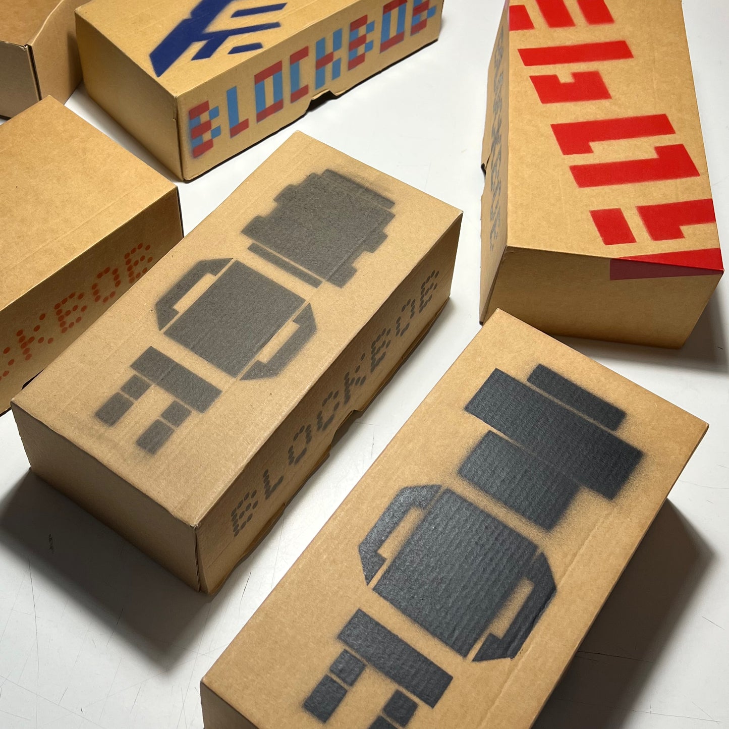 eBoy Blockbob Cardboard Box